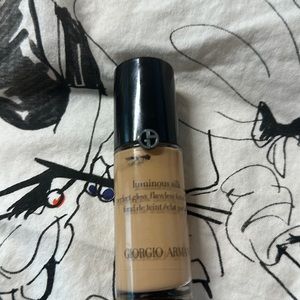 GORGIO ARMANI LUMINOUS SILK PERFECT GLOW FOUNDATION 6.5